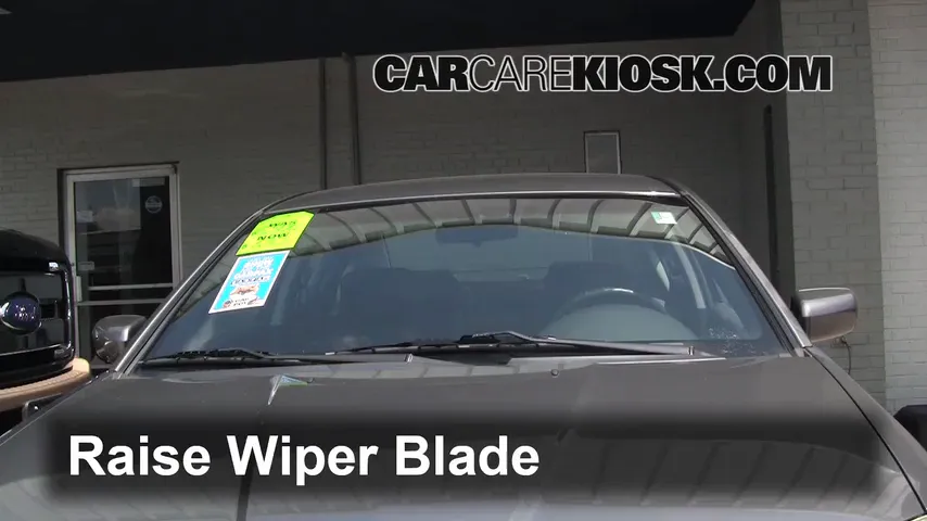 2005 Mitsubishi Galant ES 2.4L 4 Cyl. Windshield Wiper Blade (Front)